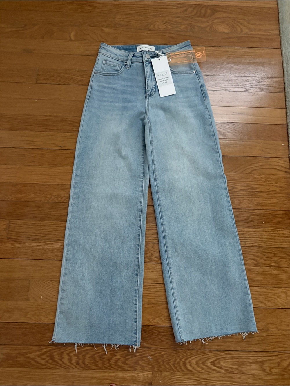 Risen NWT Light Blue Wide-Leg Jeans with Frayed Hem Size 1 25